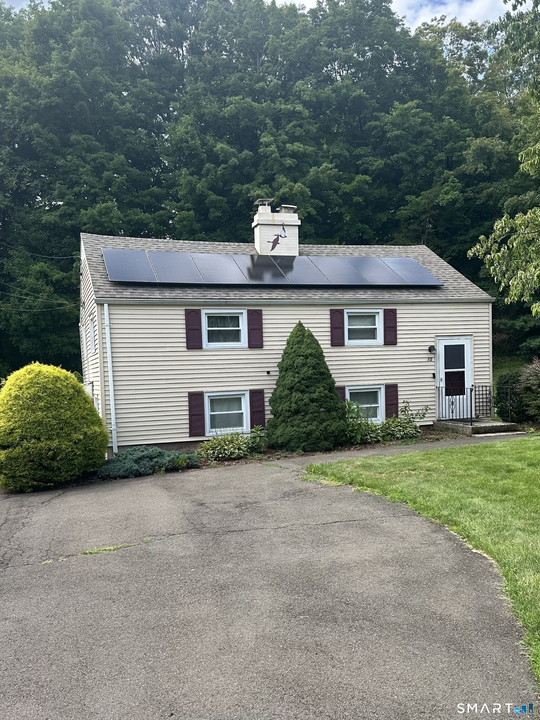 15 Earl Ave – photo 1