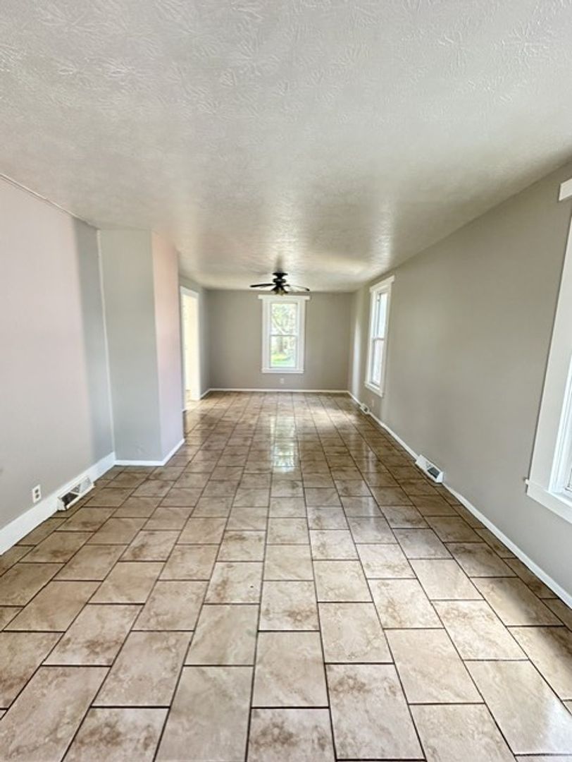 934 W 14th St – photo 4