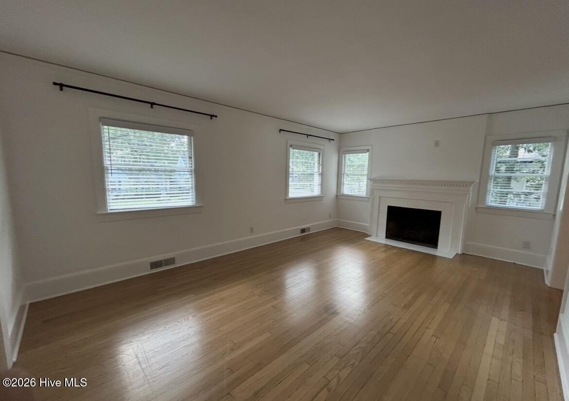 215 Keaton Ave – photo 5