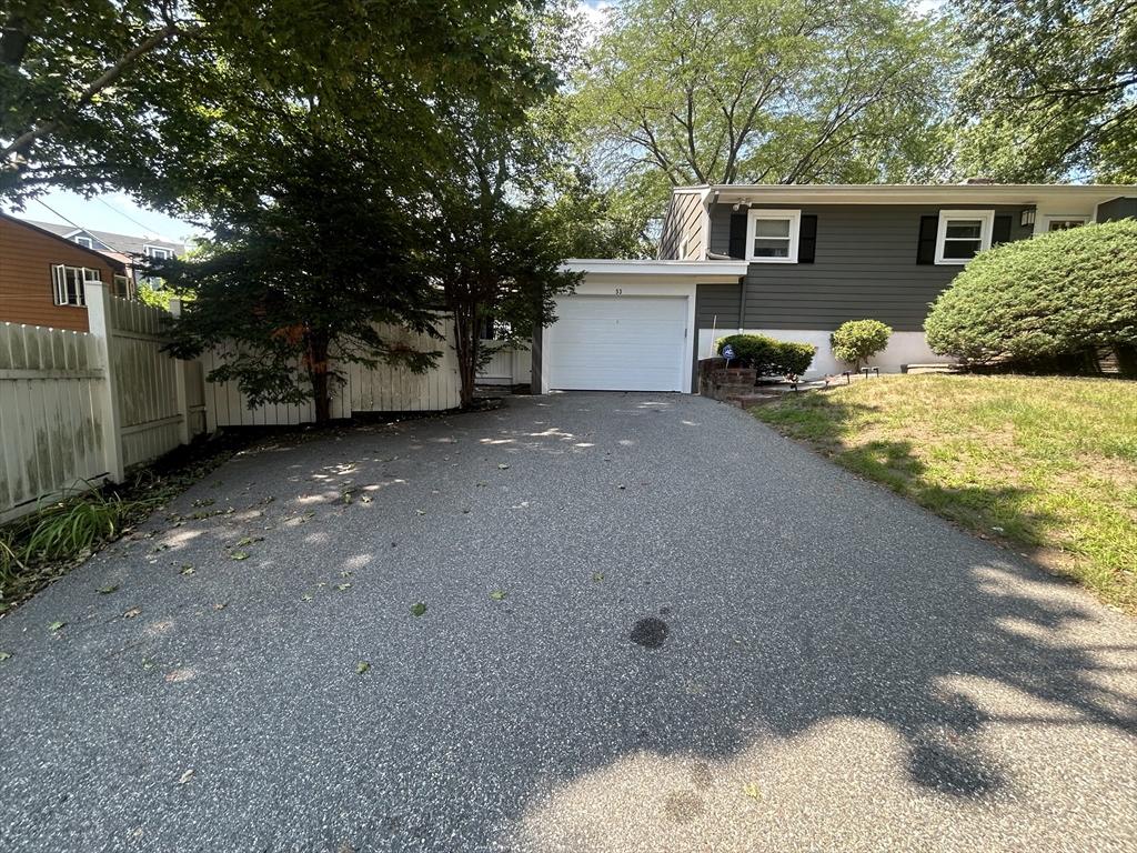 53 Dickson Ave – photo 3
