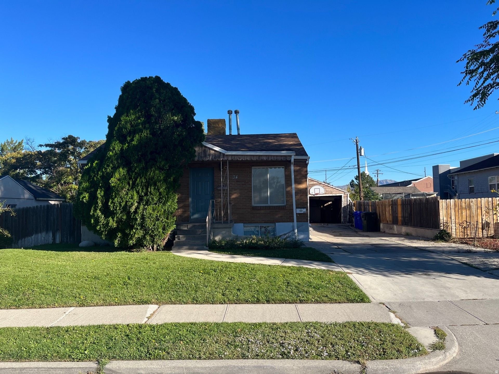 34 W Russett Ave – photo 1