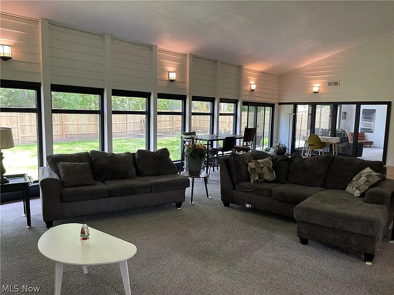 607 Castle Blvd – photo 2