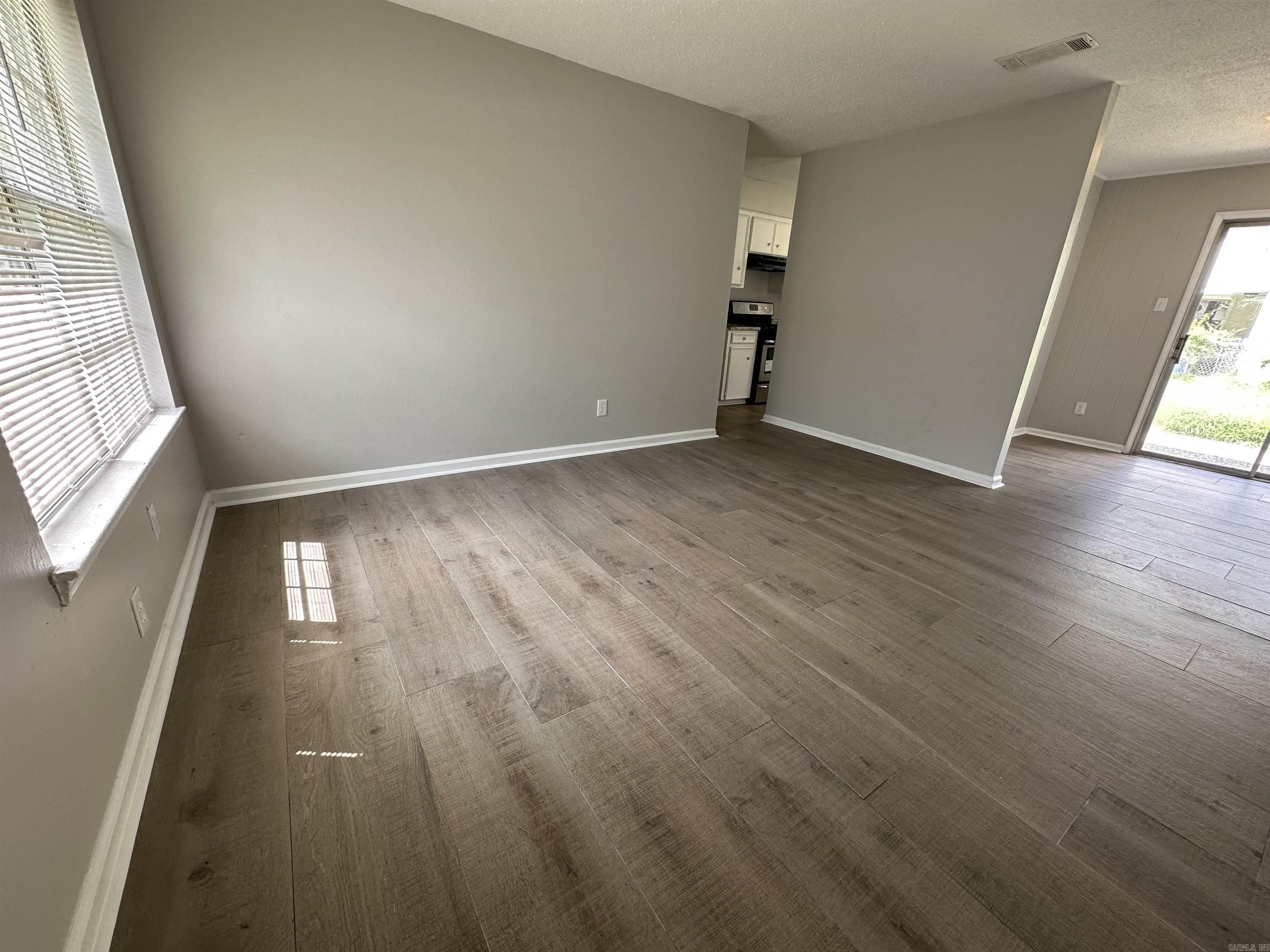 9220 Ricky Ln – photo 2
