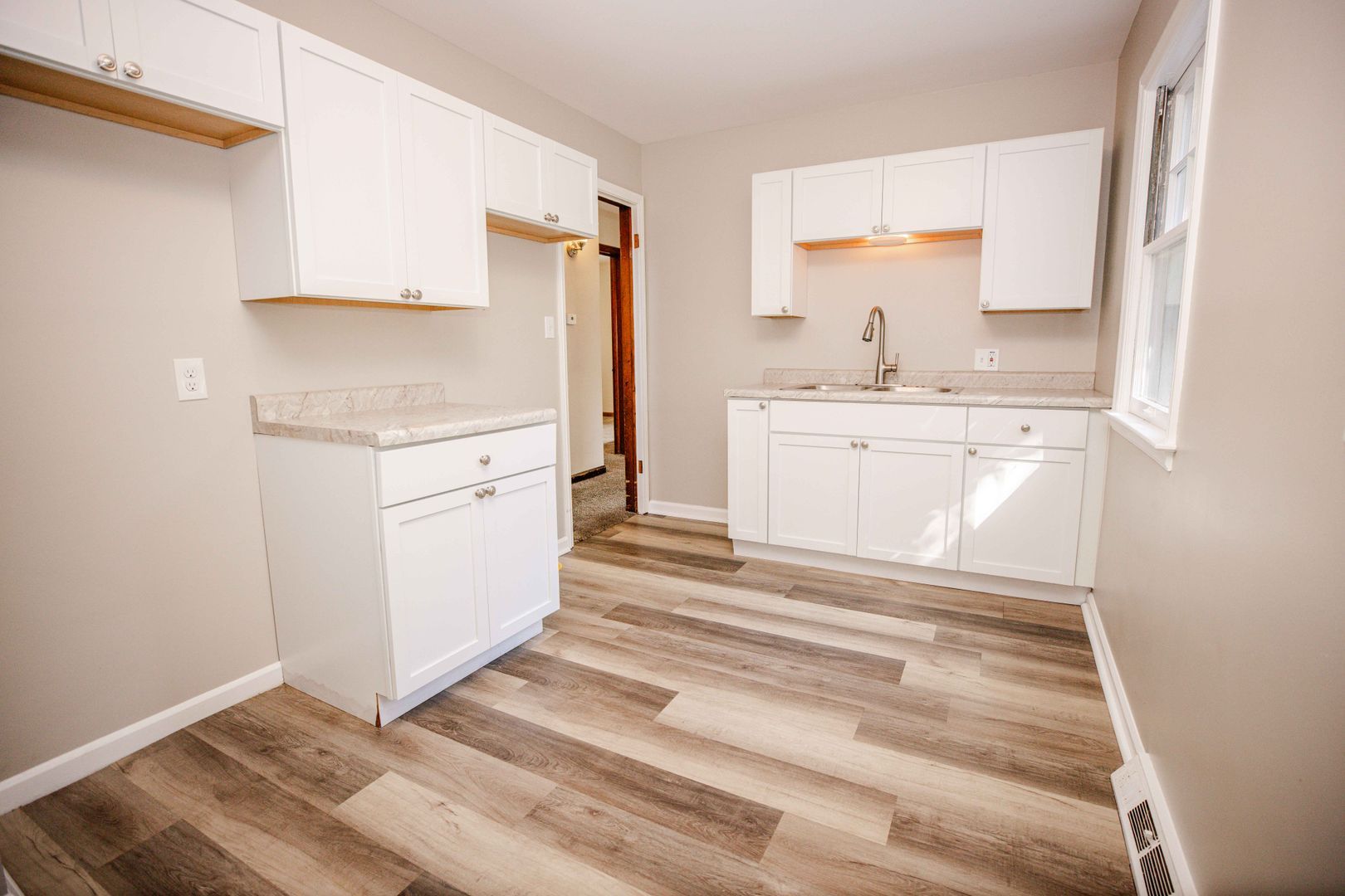 3428 Beaumont Dr – photo 5