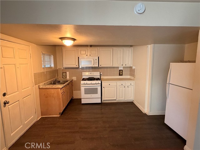 114 Lewis St N – photo 1