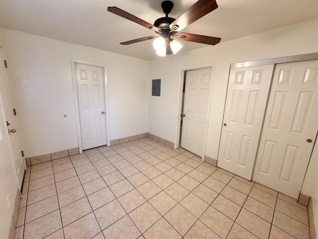 326 W 17th Pl unit 2 – photo 5