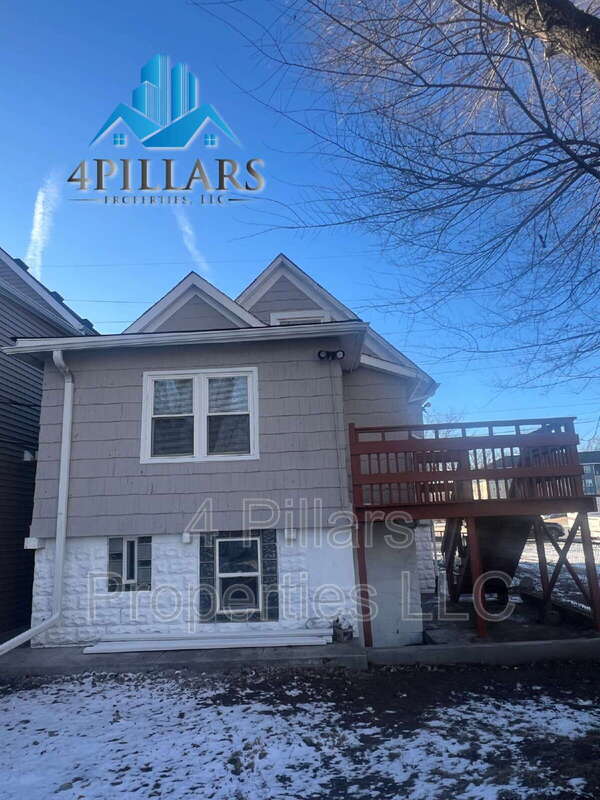 5647 Sohl Ave unit 2 UPSTAIRS – photo 5