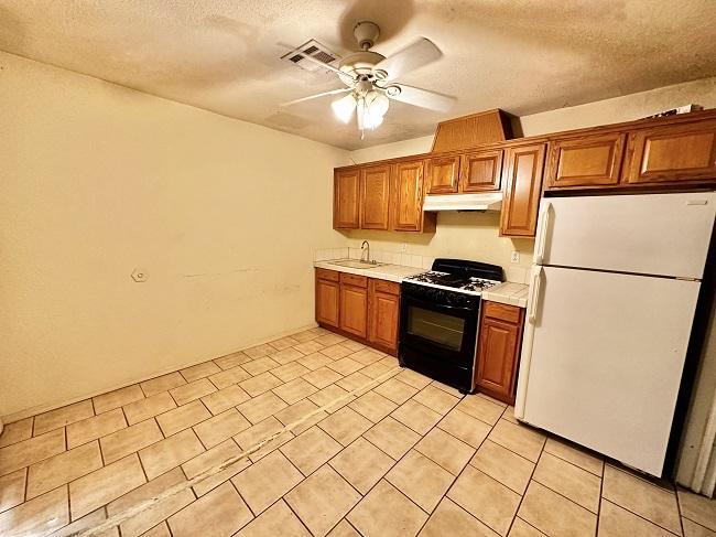 424 Independence St – photo 3