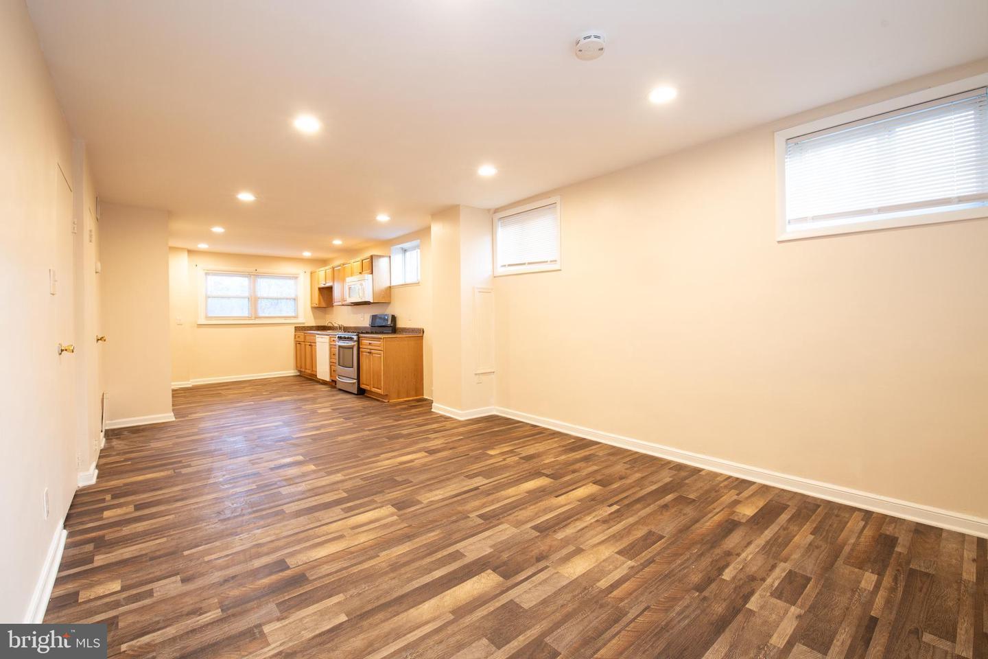 6021 N Norwood St – photo 3