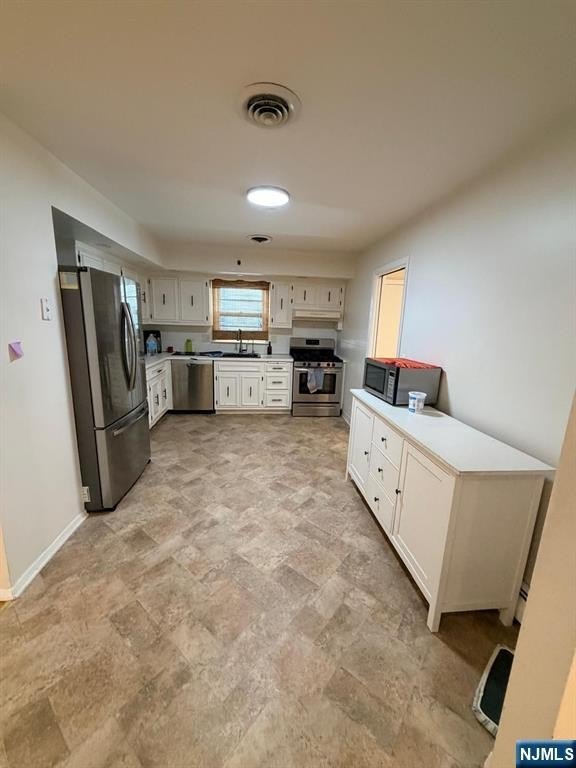 566 Anderson Ave – photo 3
