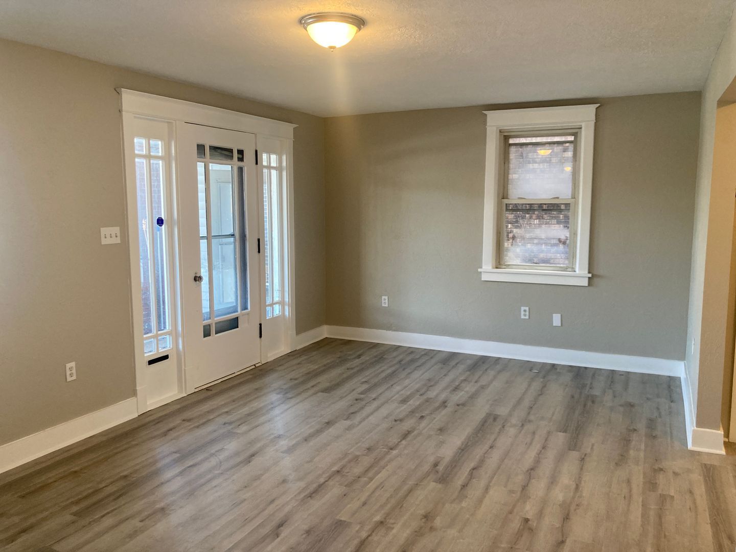 927 Brookline Blvd unit Unit 1 – photo 2
