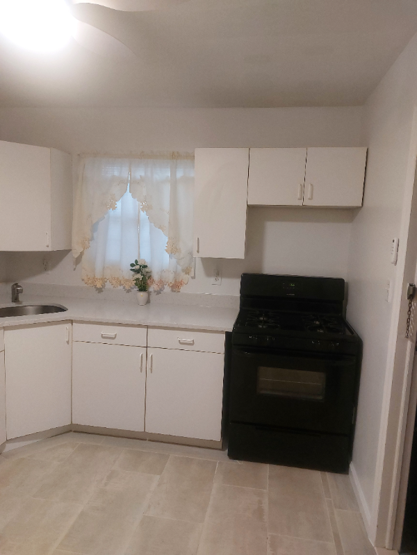 70 Stewart Ave unit 1 – photo 1