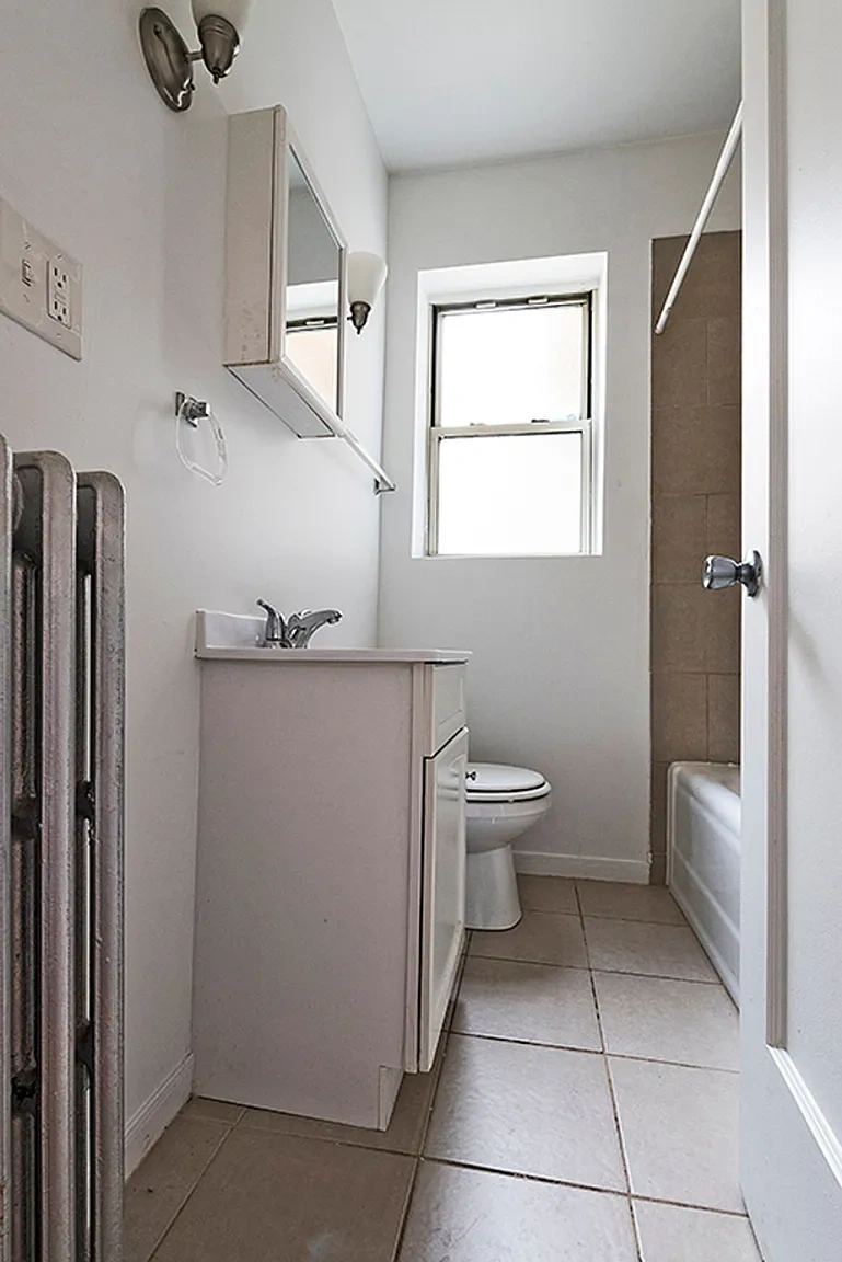 222 E 109th – photo 3