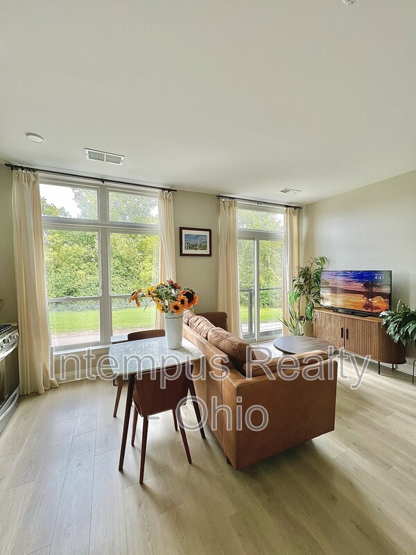 6633 Dale Dr unit 322 – photo 2