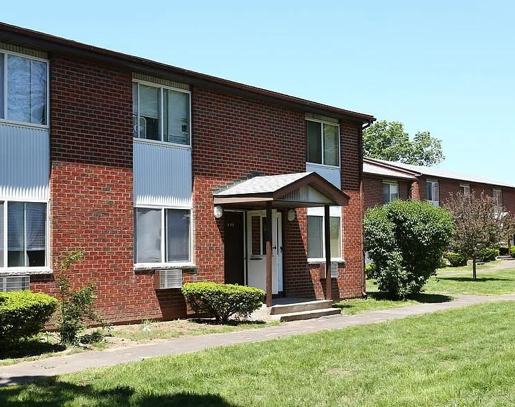 Parkside Apartments – photo 3