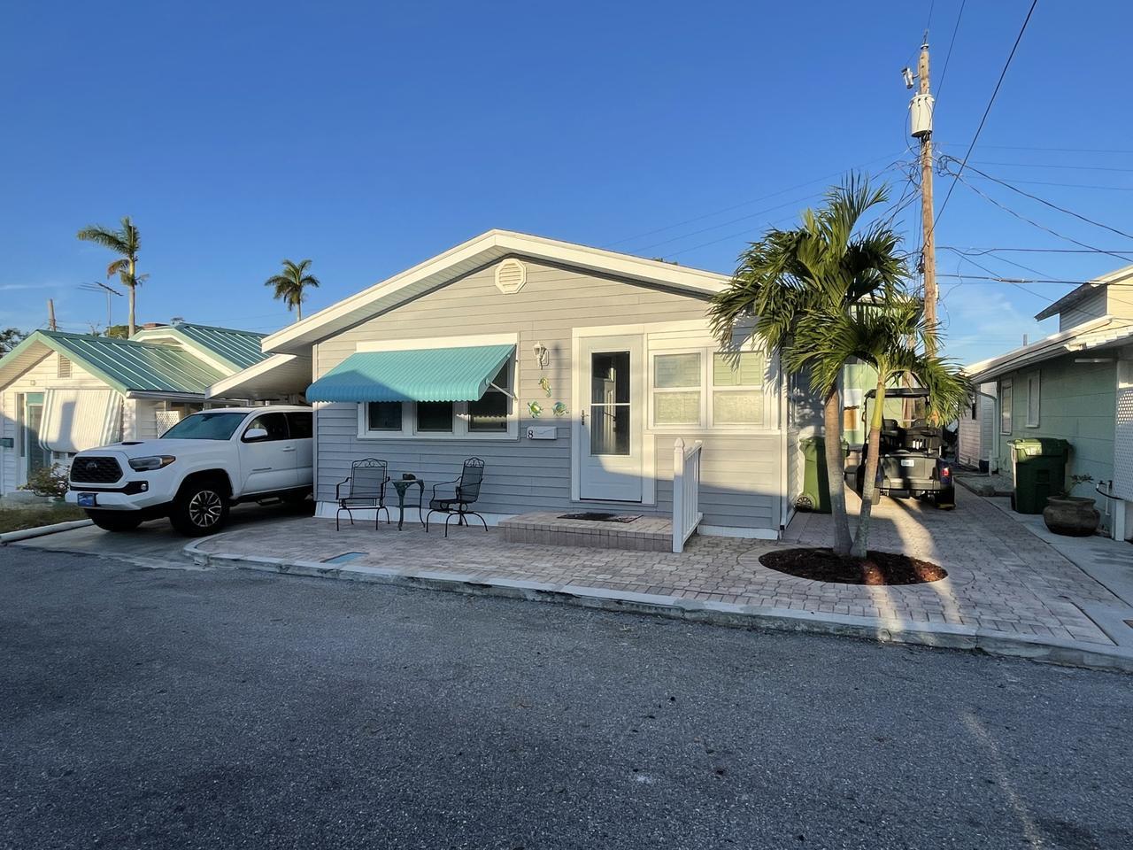 8 Columbia St – photo 1