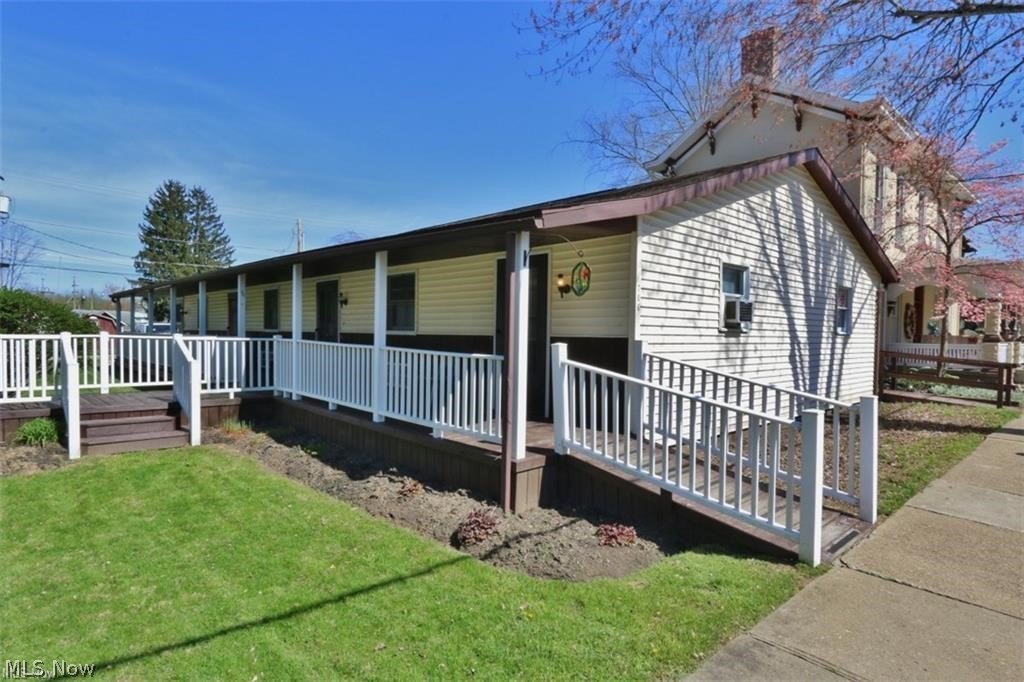 706 Main St – photo 2