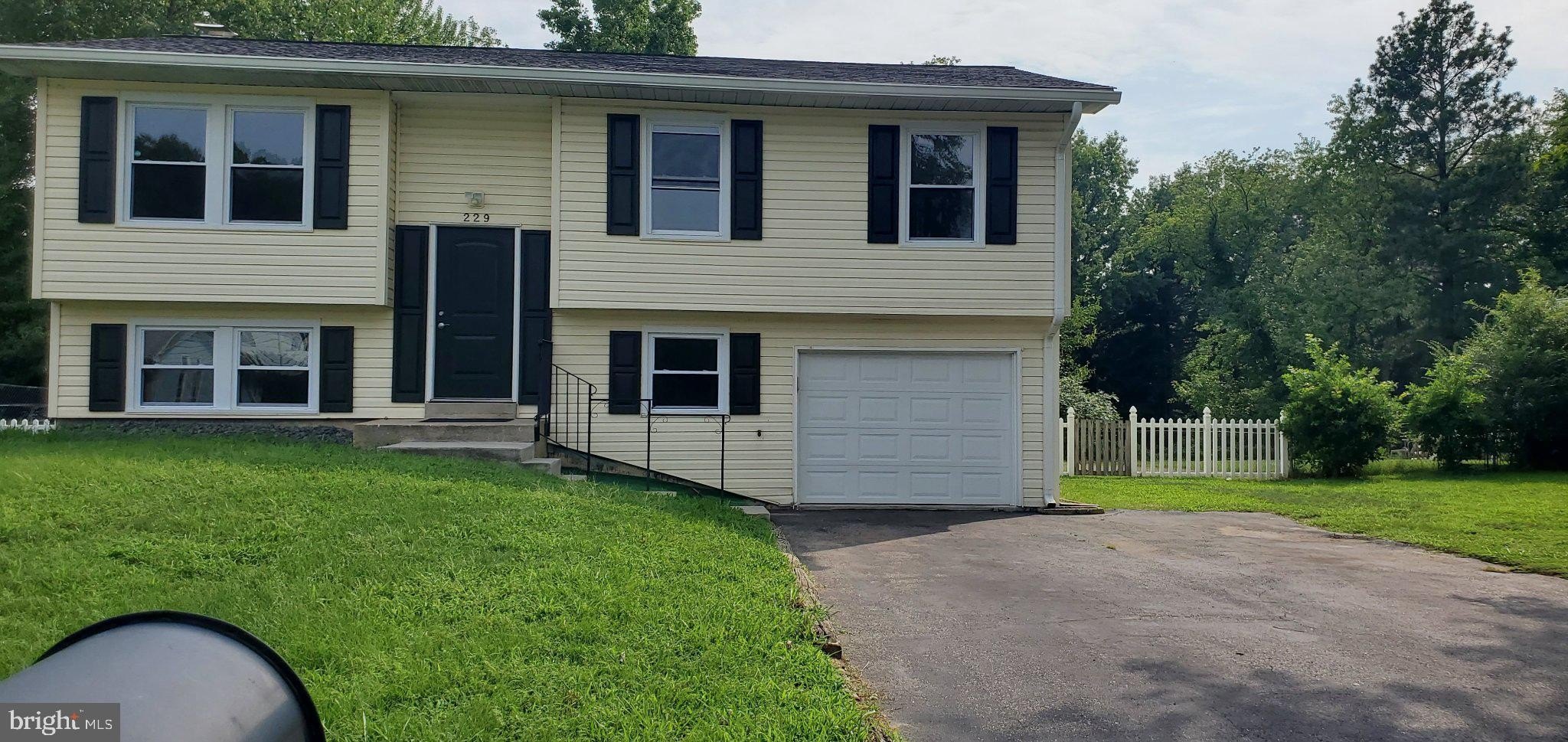 229 Barksdale Ave – photo 1
