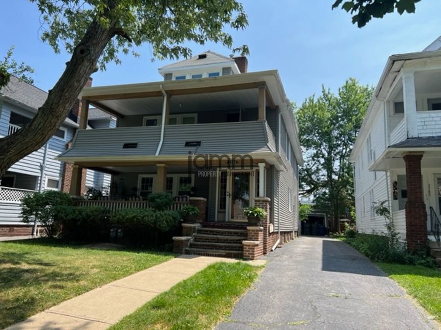 2181 Edgewood Rd – photo 2