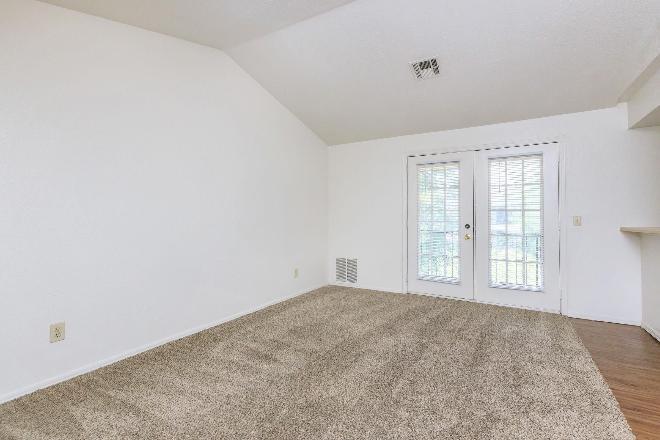 2001 S Country Club Rd – photo 4