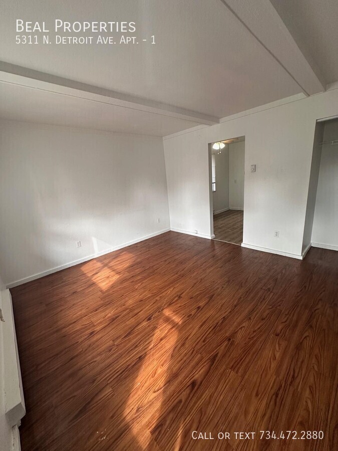 5311 N Detroit Ave – photo 5
