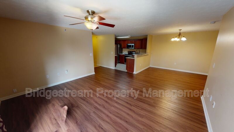 3049 Westminster Dr unit 102 – photo 1