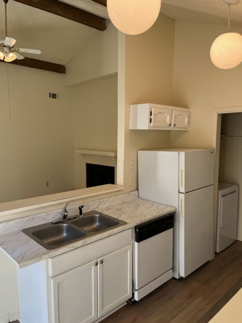 8010 Pennth Ave unit Unit B – photo 4