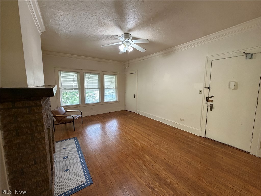 1357 Phelps Ave unit 4 – photo 4