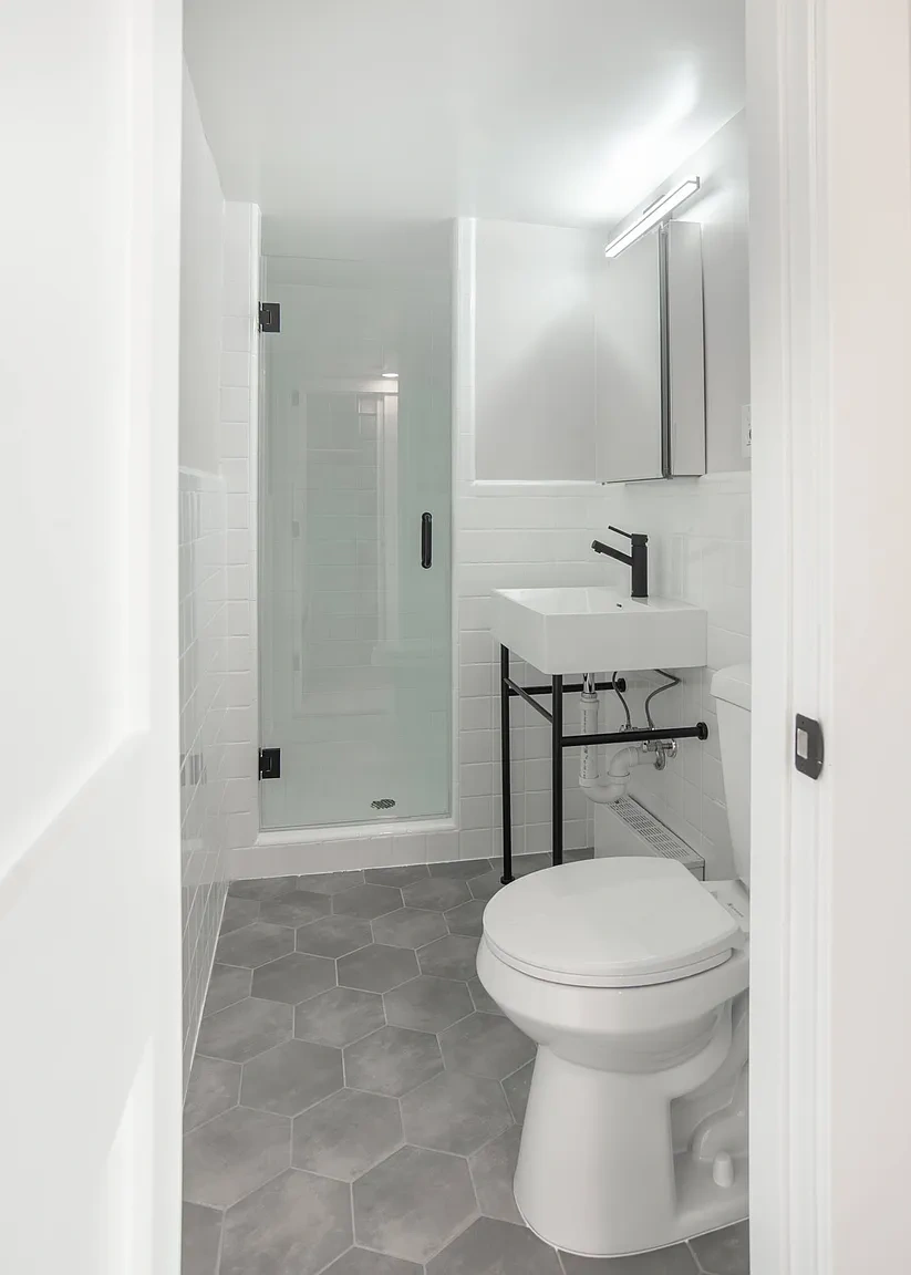 Connecticut House Apartments – photo 4