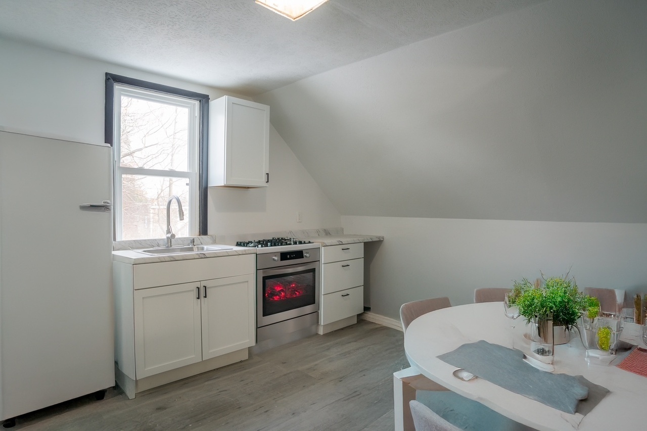 3611 E 147th St – photo 2