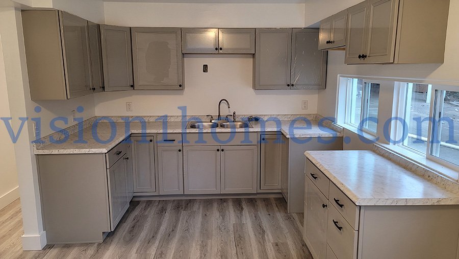 2405 Lakewood Ave – photo 2