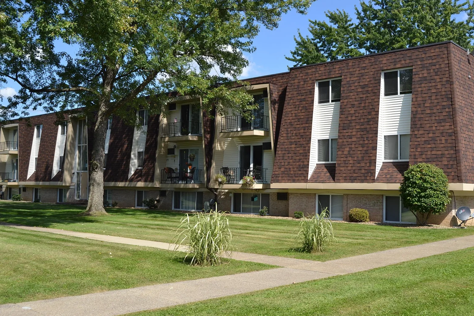 Colony/Penn Grove Apartments – photo 3