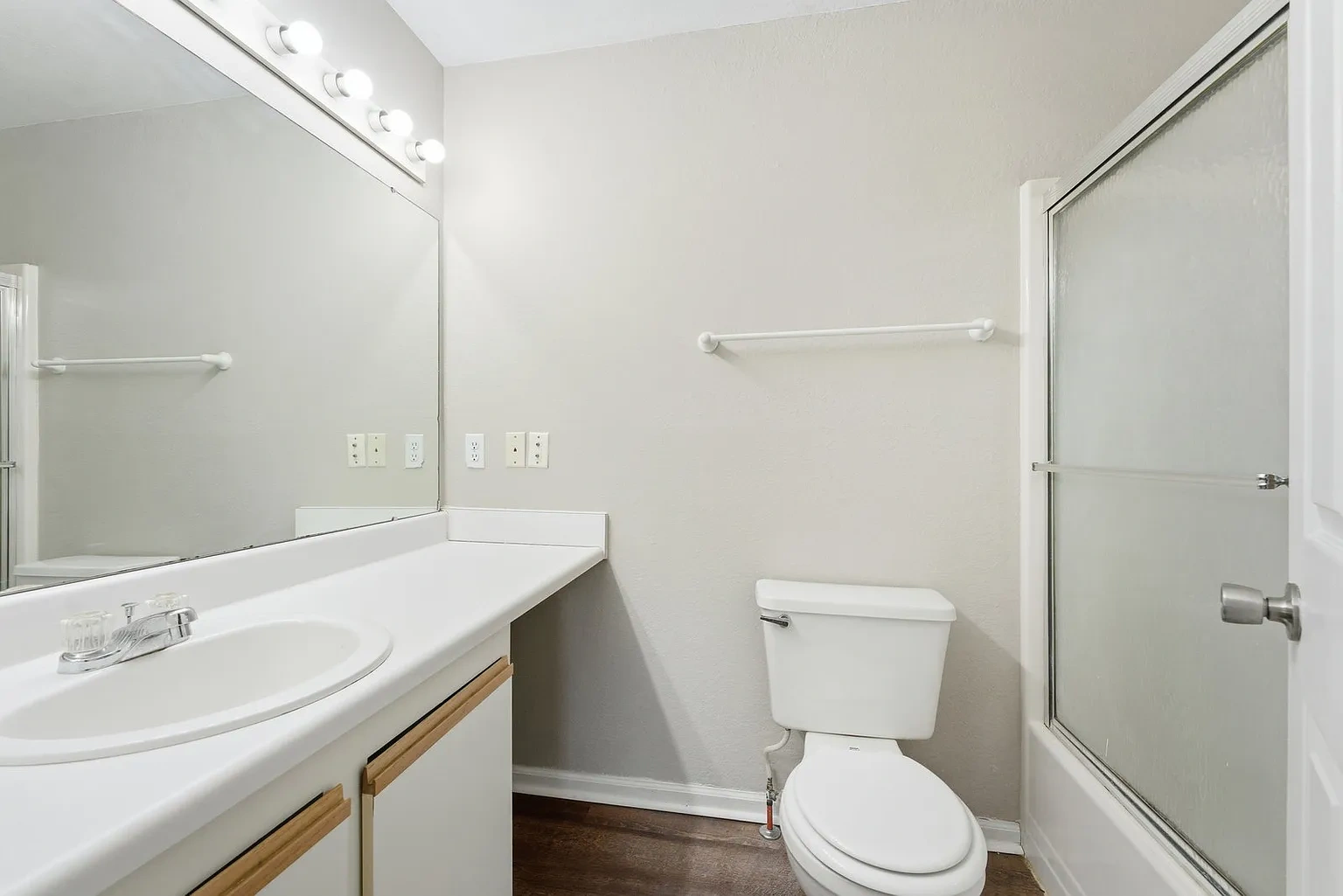 Oasis Apartments – photo 5
