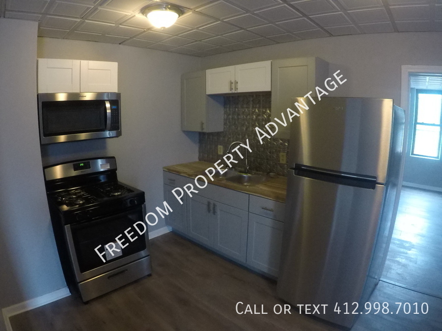 129 S 17th St – photo 3