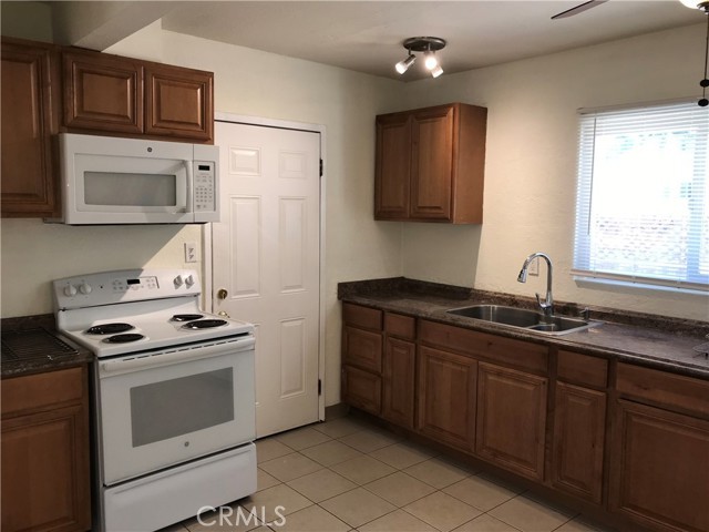 380 6th St – photo 5