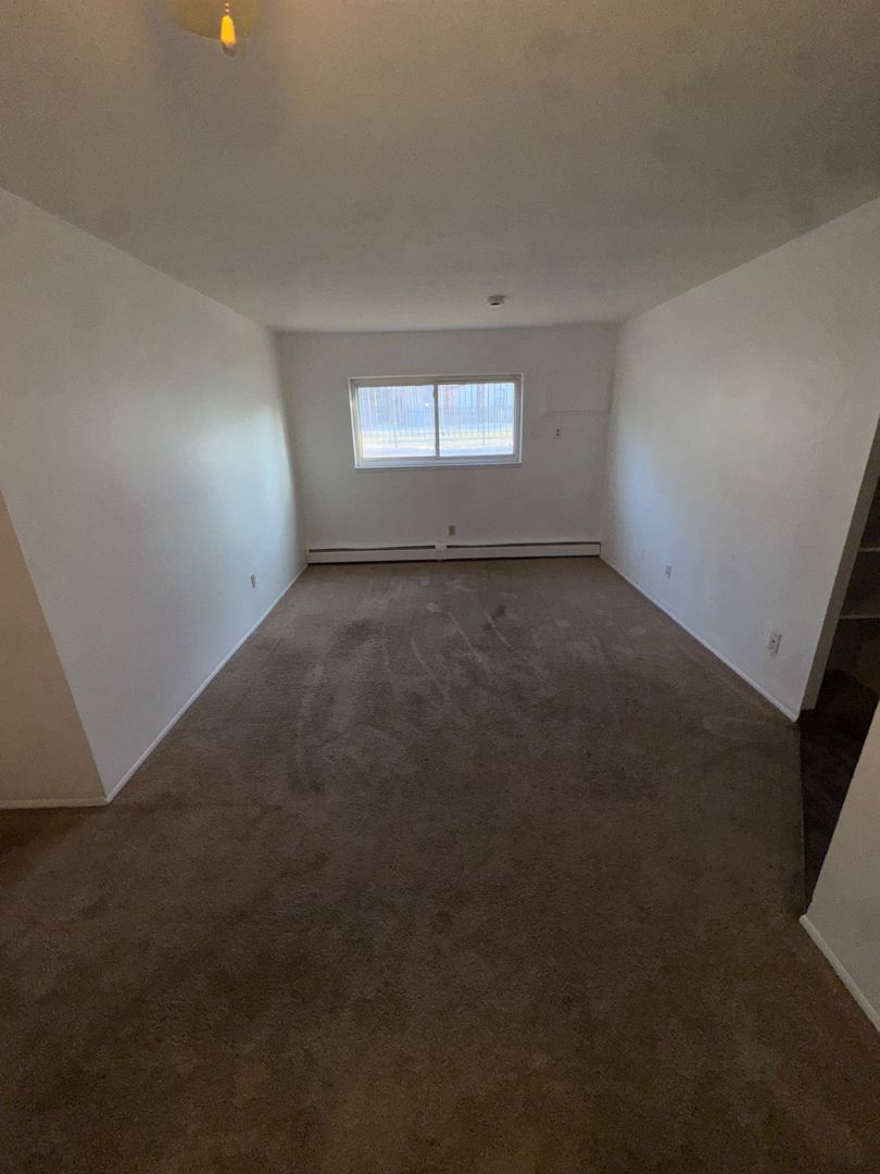 5058 Broadway Ave unit Unit 1 – photo 2
