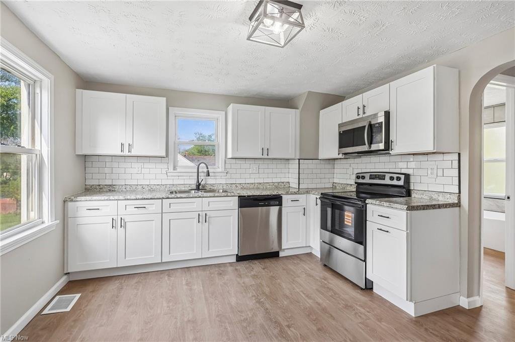 3535 Erin Ave unit Upper – photo 1