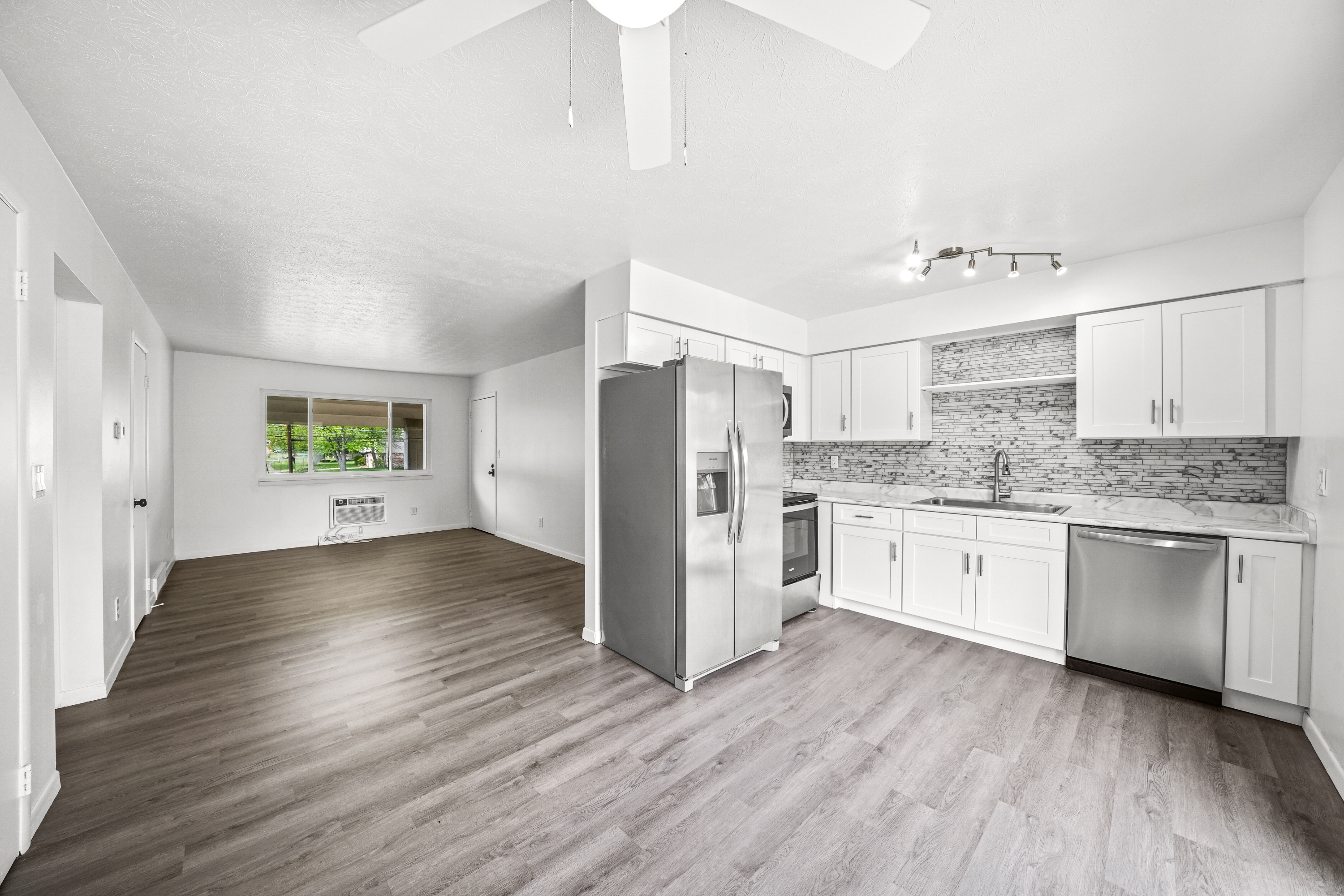 4707 Fishcreek Rd unit 4 – photo 1