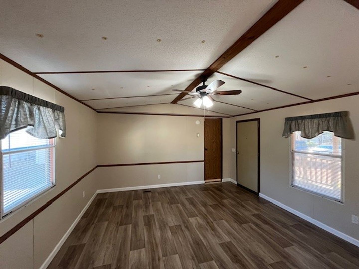 118 Royal St NE – photo 5