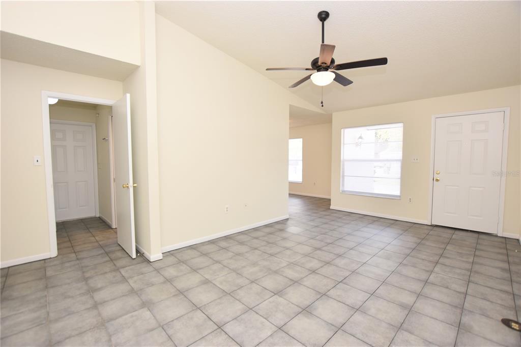 1804 Crystal Grove Dr – photo 2
