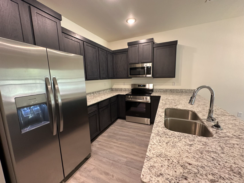 987 S Benchmark Ln unit 1 – photo 5