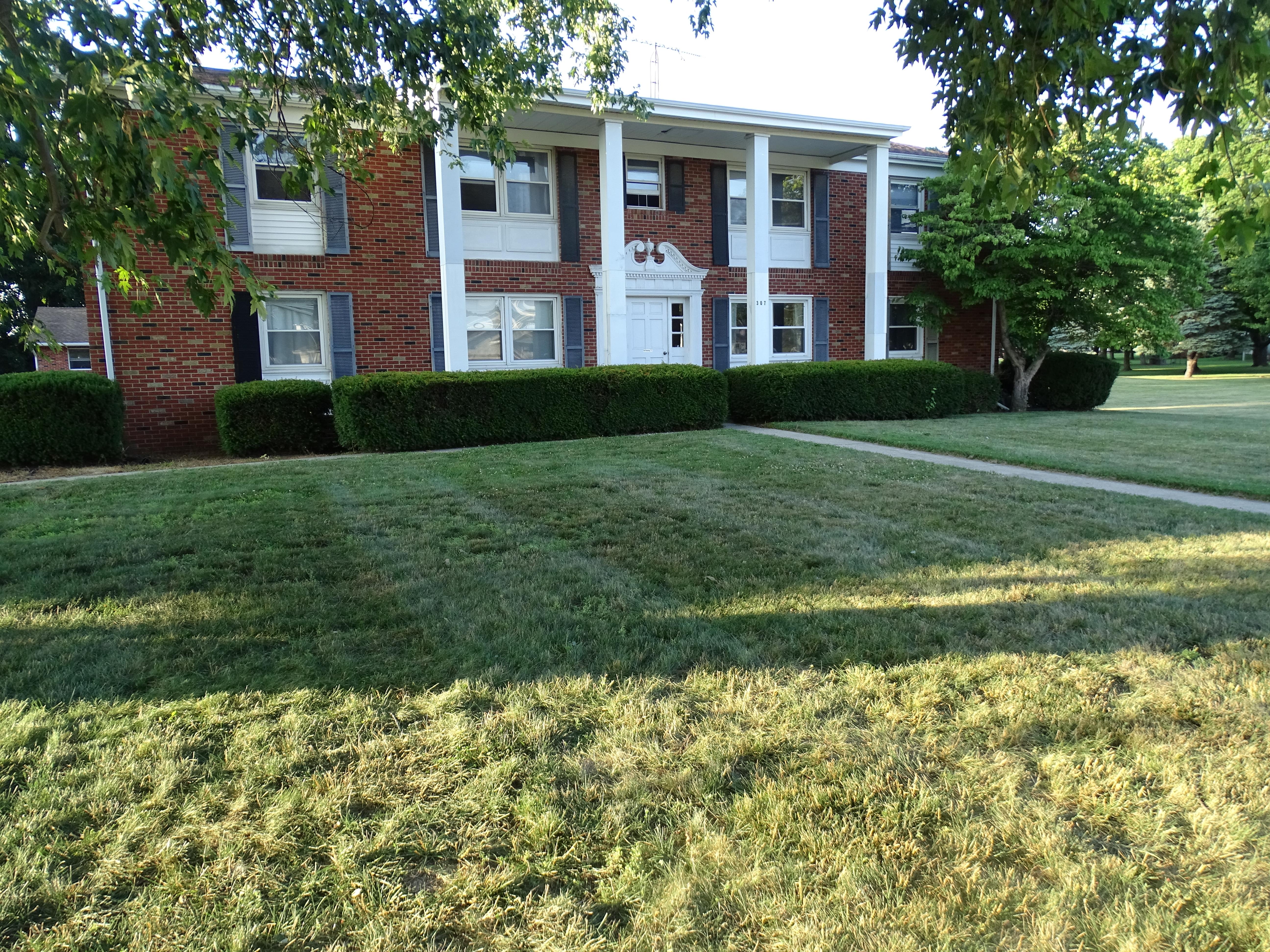 307 E Coomer St unit 8 – photo 1