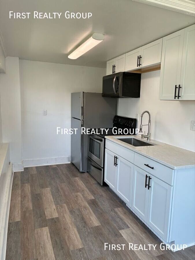 908 Washington Ave – photo 5