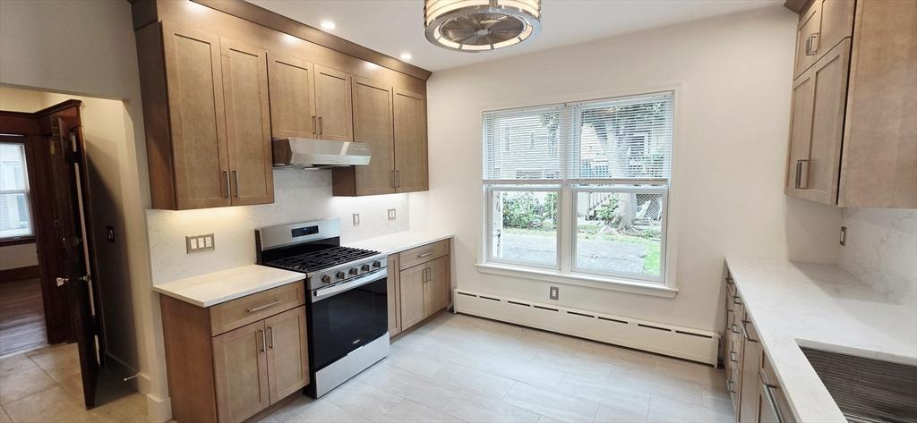 102-104 Bayswater St unit 104 – photo 2