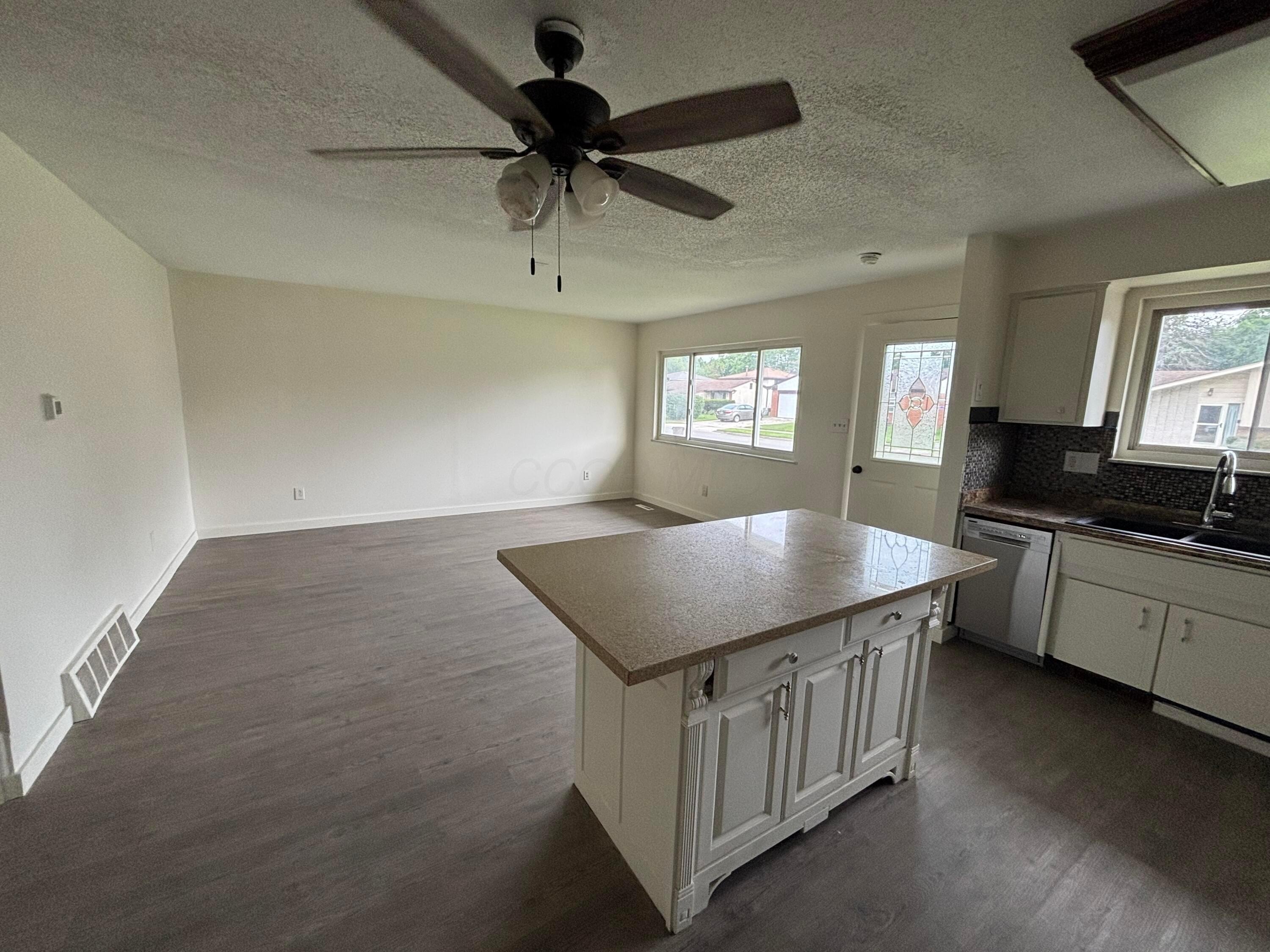 4900 Kresge Dr – photo 5