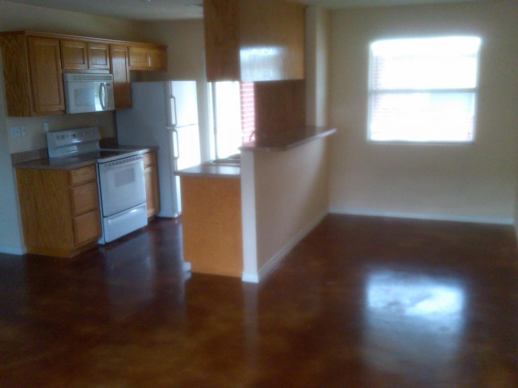 2203 Ridgeview Dr – photo 2