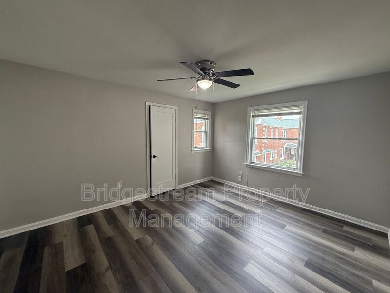502 Middle St – photo 2