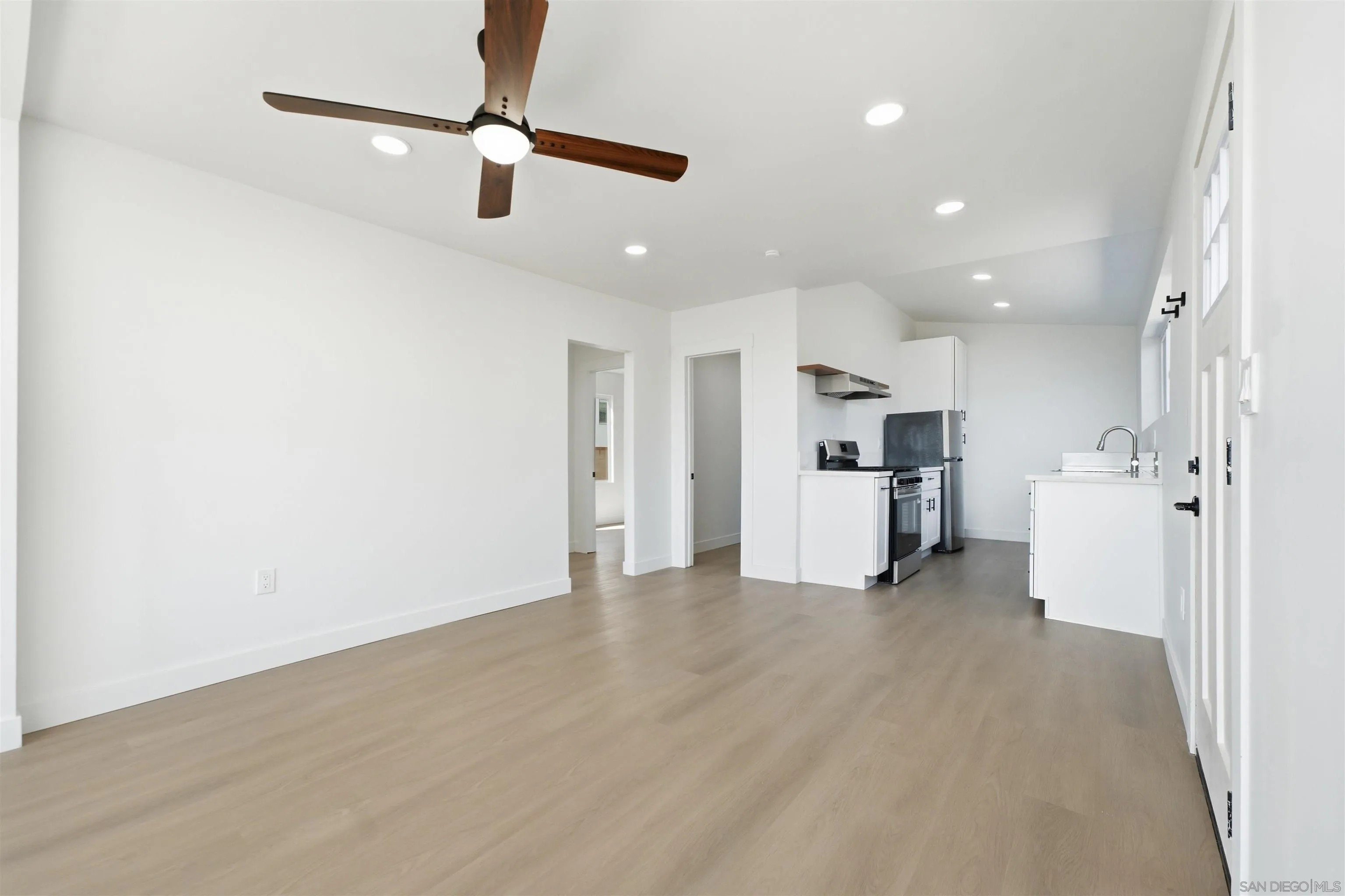 2844 State St – photo 5