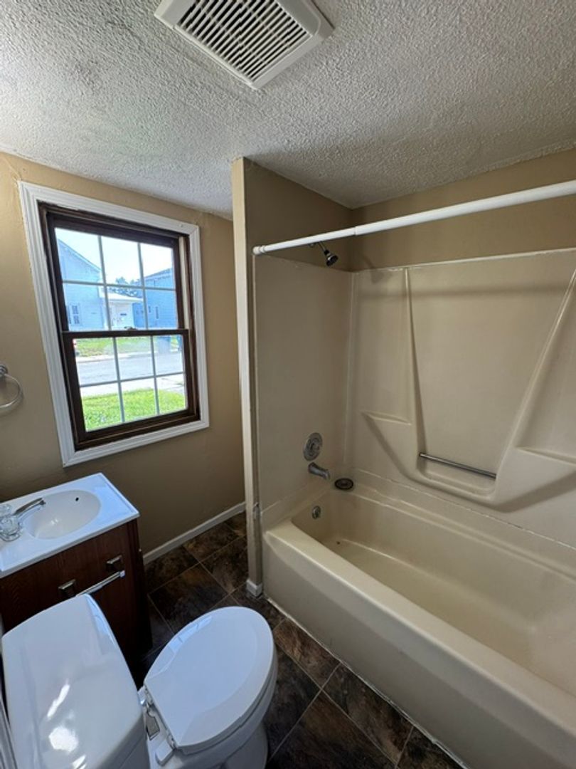 534 South St – photo 1