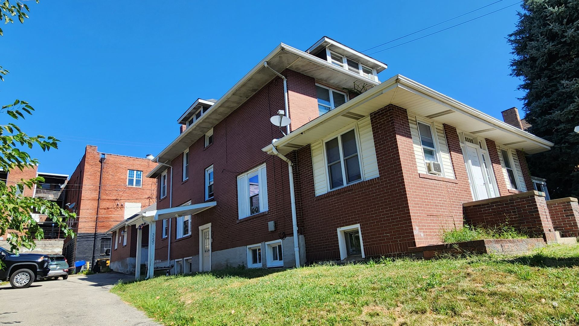 3230 Wainbell Ave unit Unit # 1 – photo 2